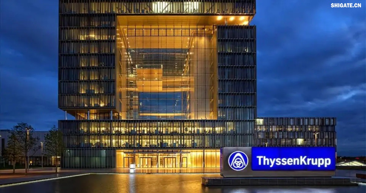 你聽(tīng)說(shuō)過(guò)歐洲"鋼鐵心臟"萎縮的消息嗎？為什么曾經(jīng)強(qiáng)大的歐盟鋼鐵產(chǎn)業(yè)如今正在迅速崩塌？特朗普政府重啟的25%鋼鐵關(guān)稅究竟給歐洲造成了多大沖擊？在全球貿(mào)易保護(hù)主義重燃的今天，歐盟的慘痛教訓(xùn)對(duì)中國(guó)有何警示意義？數(shù)據(jù)顯示，2025年一季度，歐盟對(duì)美鋼鐵出口同比驟降42%，損失約150萬(wàn)噸訂單和45億歐元收入。與此同時(shí)，中國(guó)鋼鐵卻逆勢(shì)增長(zhǎng)，2024年出口量突破1.11億噸，創(chuàng)下8年來(lái)新高。這背后有哪些產(chǎn)業(yè)鏈布局的深層差異？中國(guó)又該如何從歐盟的失敗中吸取經(jīng)驗(yàn)，打贏未來(lái)全球貿(mào)易的三大突圍戰(zhàn)？