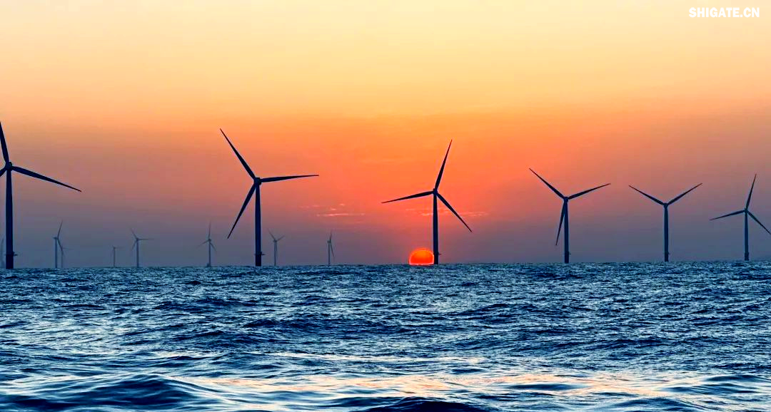 4月19日，河鋼集團舞鋼公司向客戶如期交付了一批風電鋼材，該批鋼材將專門用于大唐南澳勒門I海上風電擴建項目。 近年來，舞鋼公司不斷強化科技領導力和創(chuàng)新能力，以優(yōu)化產(chǎn)品結構和市場結構為指導，專注于滿足客戶的個性化需求。公司依托自身的產(chǎn)品技術優(yōu)勢，精準地服務于國家重點新基建和新能源項目市場，推動了公司的可持續(xù)發(fā)展。